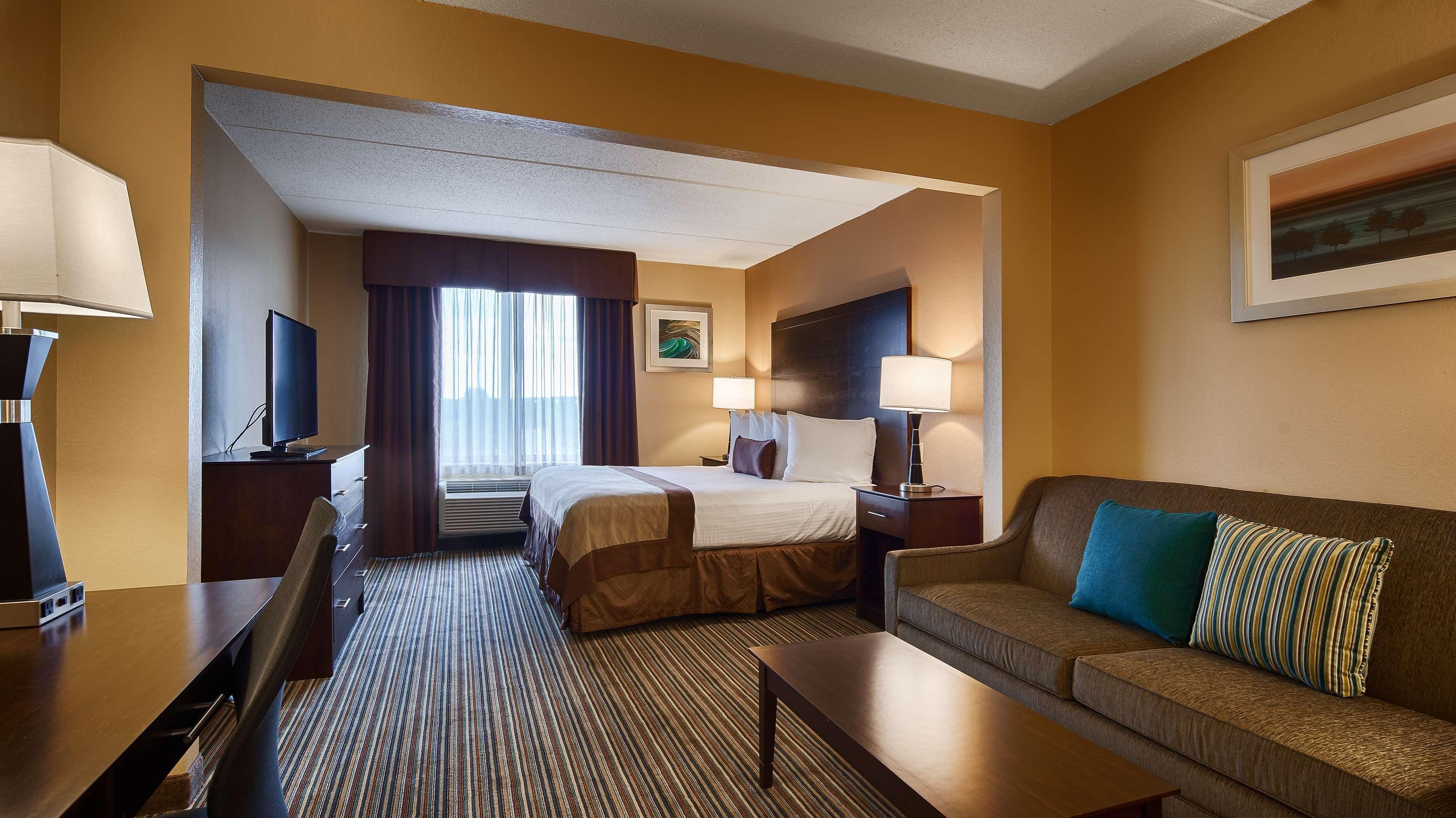 Best Western Plus Harrisburg East Inn&Suites Extérieur photo