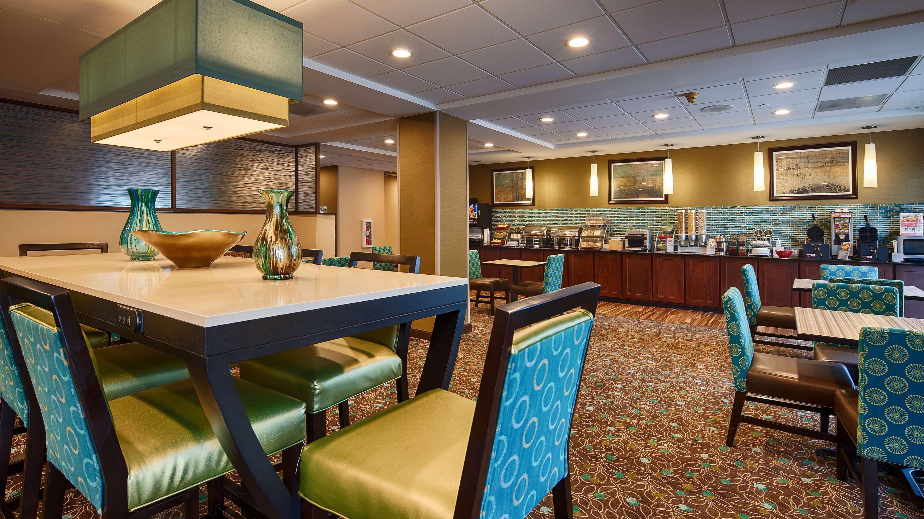 Best Western Plus Harrisburg East Inn&Suites Extérieur photo