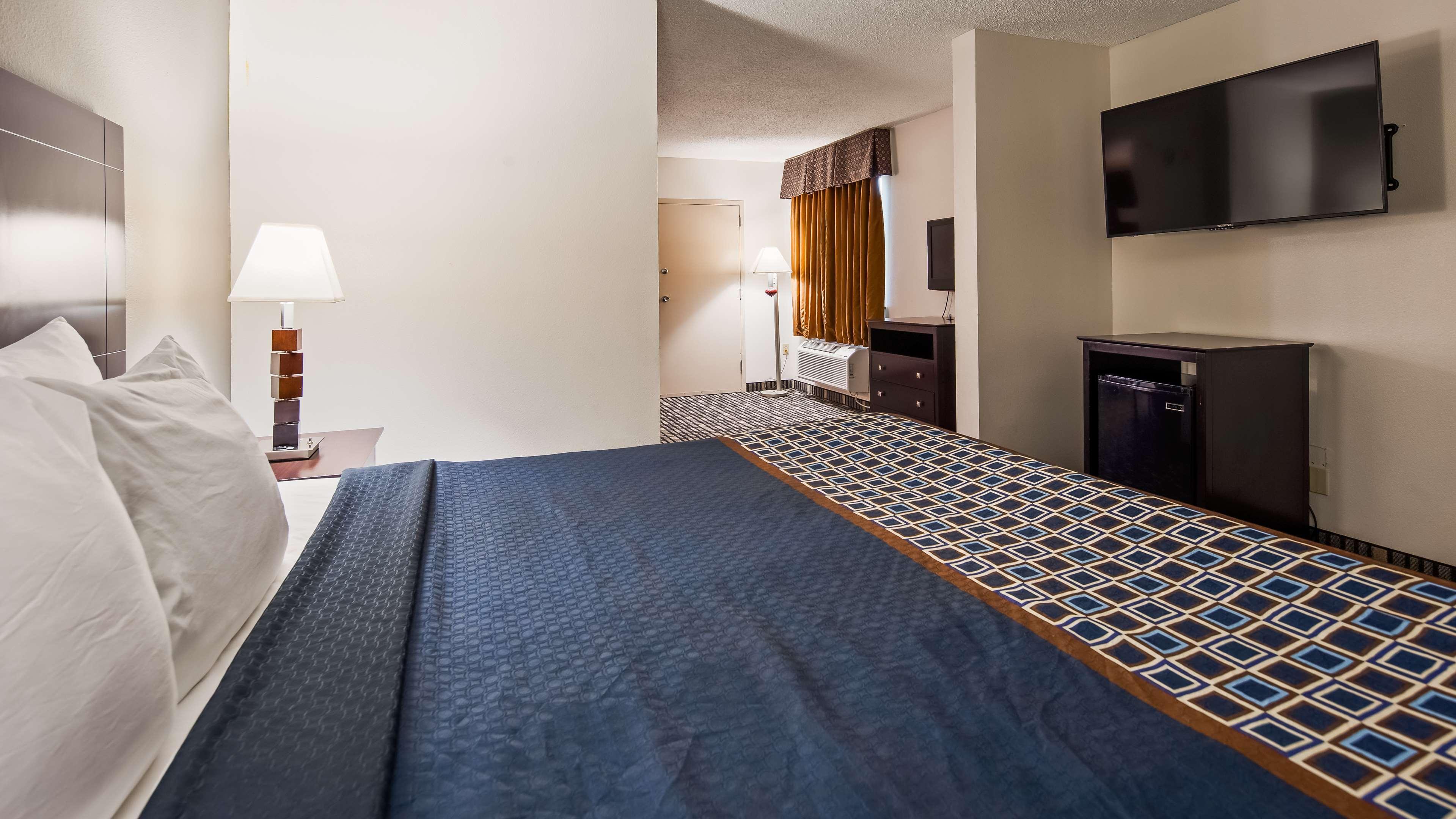 Best Western Plus Harrisburg East Inn&Suites Extérieur photo