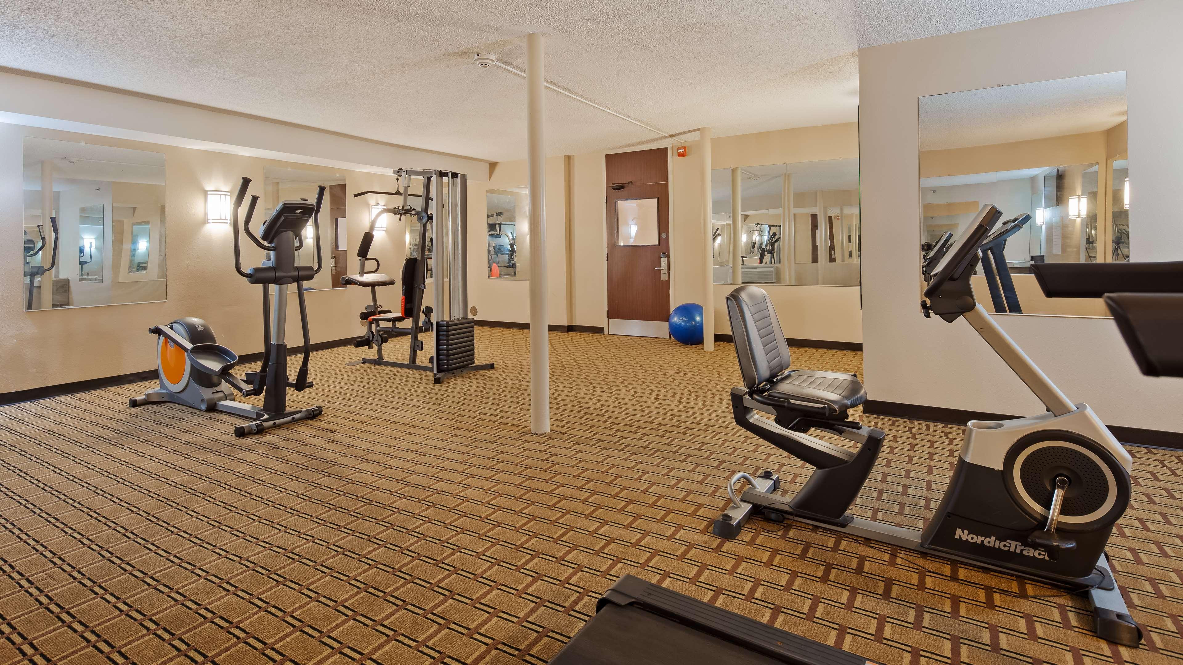 Best Western Plus Harrisburg East Inn&Suites Extérieur photo