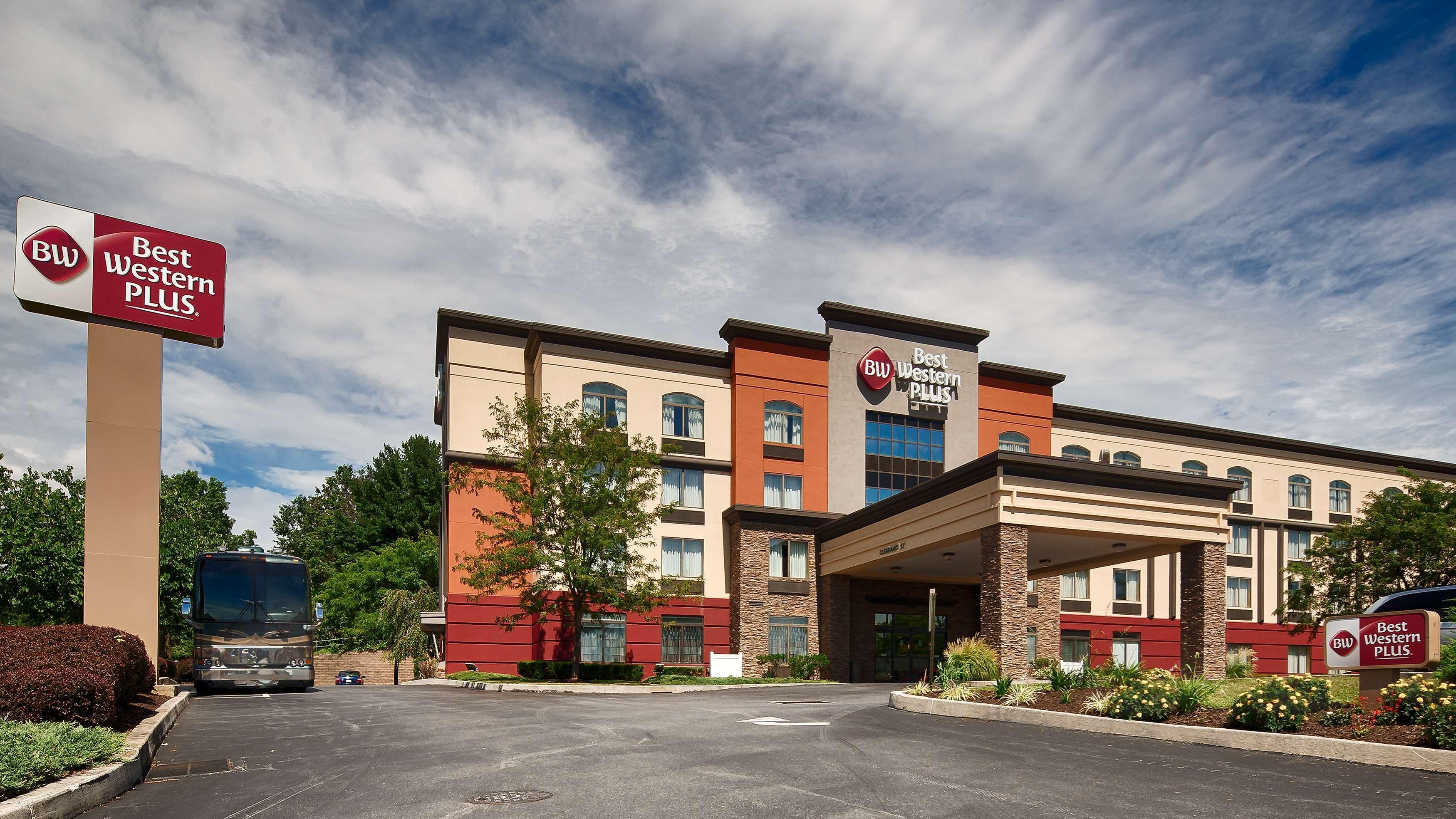 Best Western Plus Harrisburg East Inn&Suites Extérieur photo