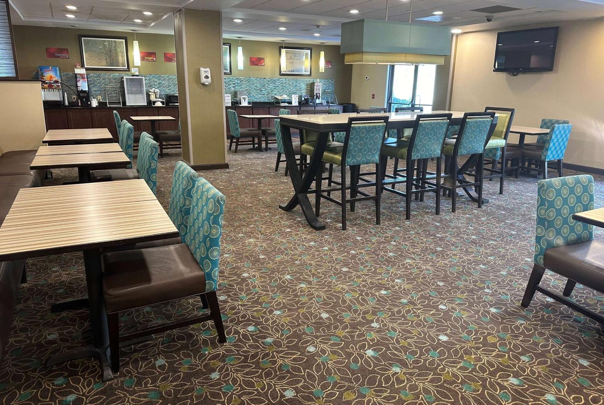Best Western Plus Harrisburg East Inn&Suites Extérieur photo
