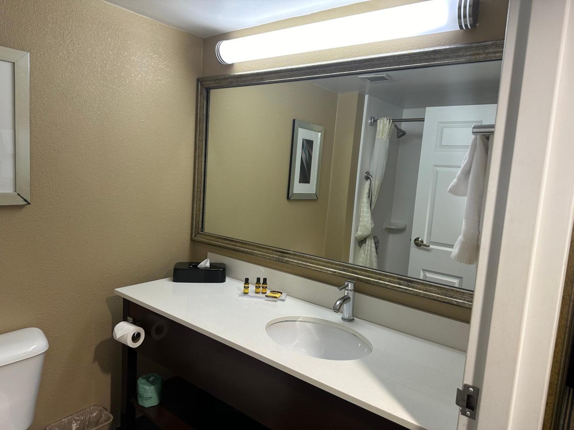 Best Western Plus Harrisburg East Inn&Suites Extérieur photo