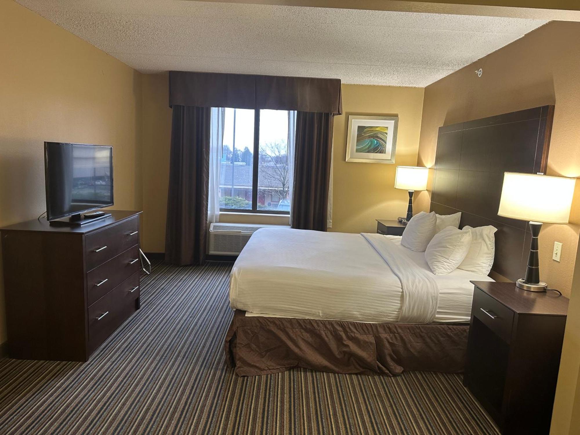 Best Western Plus Harrisburg East Inn&Suites Extérieur photo