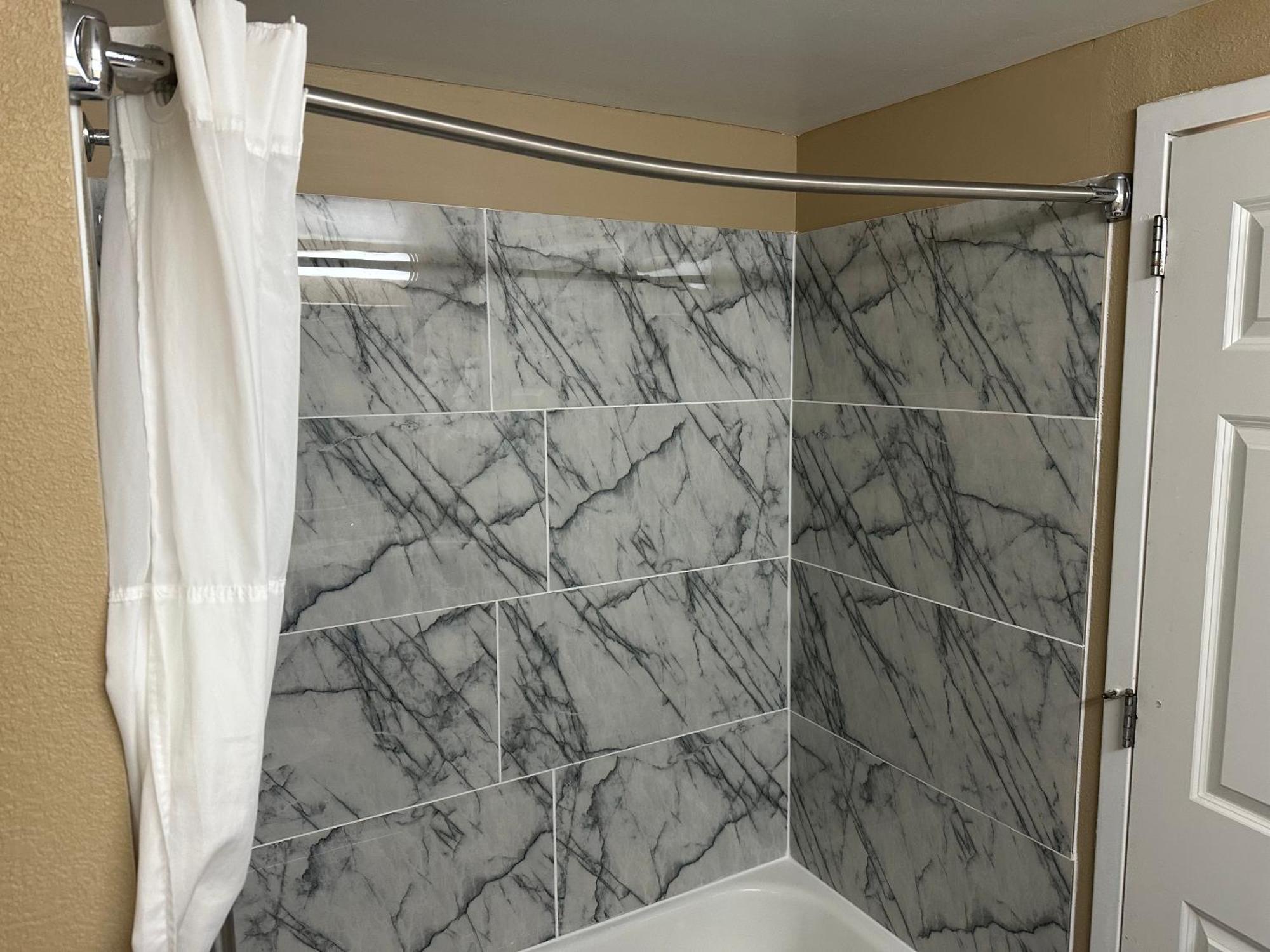 Best Western Plus Harrisburg East Inn&Suites Extérieur photo